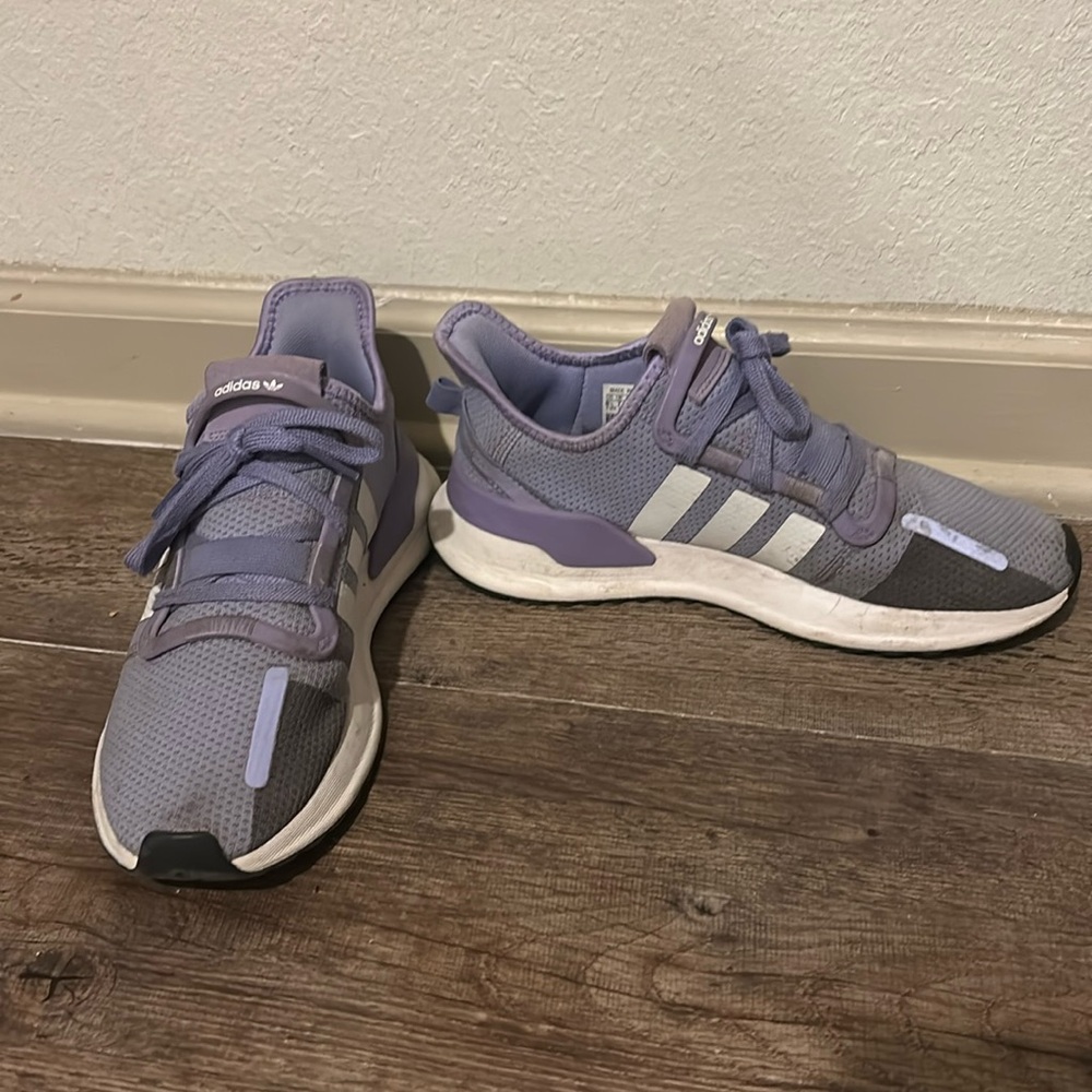 Adidas tennis shoes